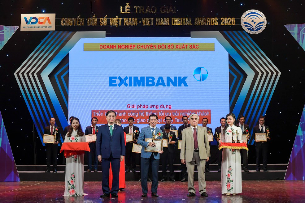 Eximbank received the Vietnam digital transformation award 2020